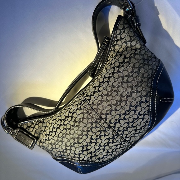 Elegant Black and Gray Designer Women's Bag - Picture 6 of 6